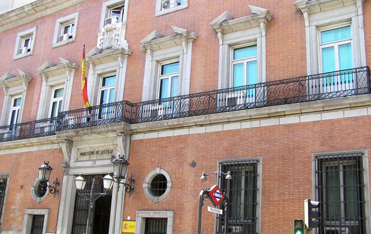  Spanish Justices found that national law is insufficient to pin a crime on persons when acts are committed in a place where those acts are not a criminal offence.