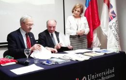 In October 2016, an MOU was signed between the Falkland Islands Government and the Chilean British University in Santiago, Chile.