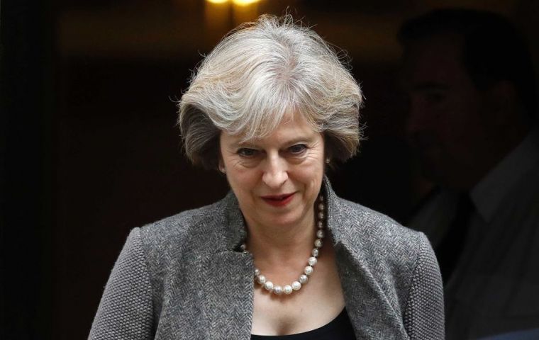 The draft legislation was approved 494 votes to 122, and now moves to the House of Lords. PM Theresa May wants to trigger formal Brexit talks by the end of March. 