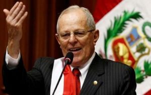 “We're interested in the free movement of people ... I emphasized that to President Trump and we prefer bridges to walls”, said the Peruvian president 