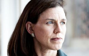 The fact that the sole dissenter, Kristin Forbes, will be leaving the Bank in June 2017 did not deter currency traders from sending sterling immediately higher