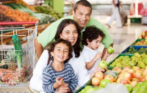 At the end of 2016, a family of four needed 13.155 Pesos (approx. US$ 870) a month to purchase the Total Basic Basket to remain above poverty line