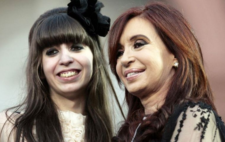 Cristina and Florencia will remain in Athens from 6 to 9 May, where they will meet PM Alexis Tsipras as guests of the ruling Radical Left ruling coalition, Syriza.