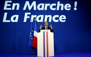 In April 2016, he established his “people-powered” En Marche! (On the move) movement and four months later he stood down from Hollande's government. 