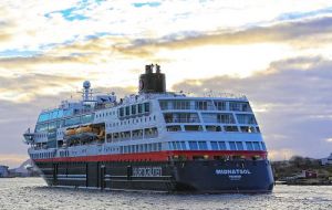 The Antarctica Norwegian cruise vessel Midnatsol has confirmed that Punta Arenas will continue to be its operational base