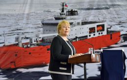  “It's a great day for Chile and a great honor for me to participate in the steel plate cutting ceremony of this new icebreaker”, said president Bachelet