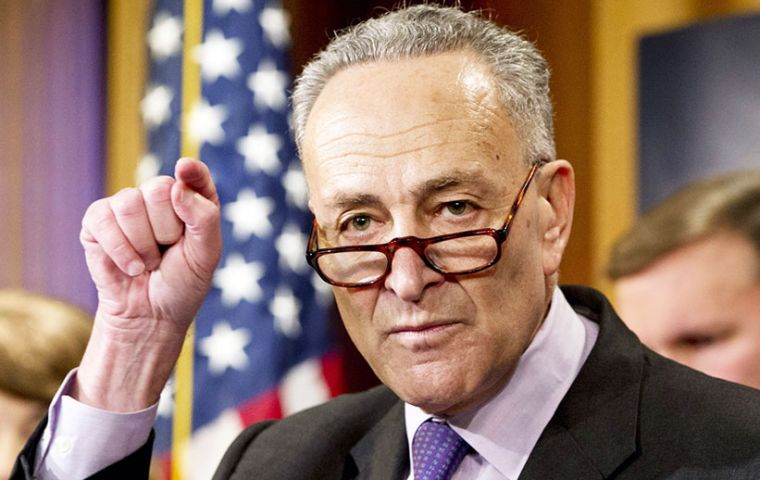 The top Democrat in the Senate, Chuck Schumer, said Mr. Mueller was “exactly the right kind of individual for this job”. 