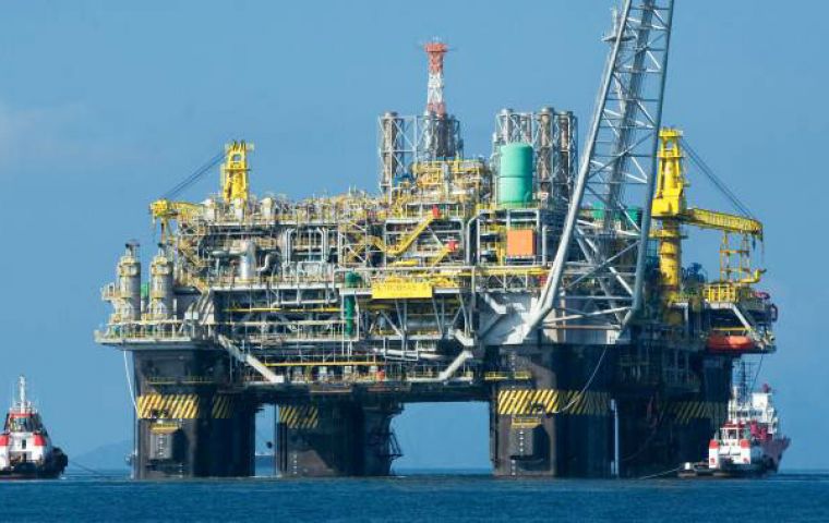 In June Brazilian oil output rose from May to a daily average of 2.675 million barrels. Production in the pre-salt areas jumped to an average of 1.353 million bpd