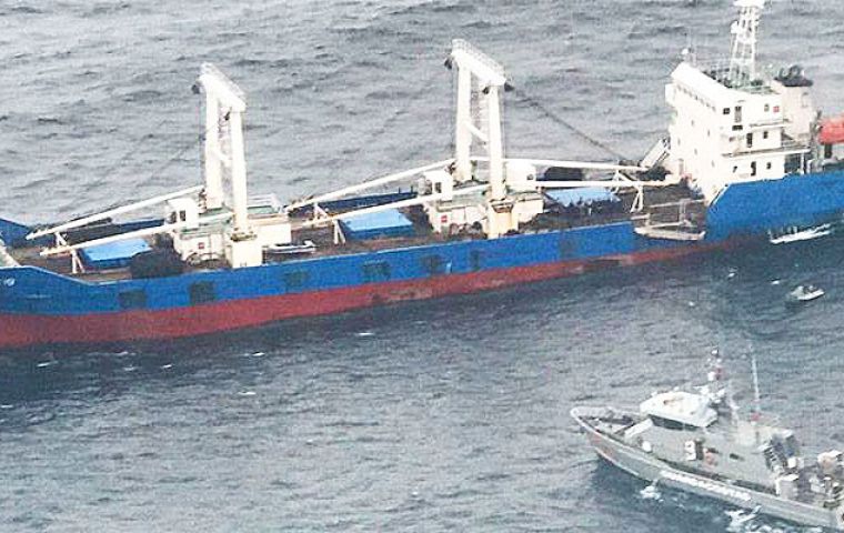 In mid-August, Ecuador detained a Chinese vessel in Galapagos and found 6.600 sharks on board. The 20 Chinese fishermen have been sentenced up to four years