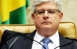 Prosecutor Rodrigo Janot, alleged that eight members of the Workers Party, including Lula and Rousseff committed a series of crimes involving Petrobras