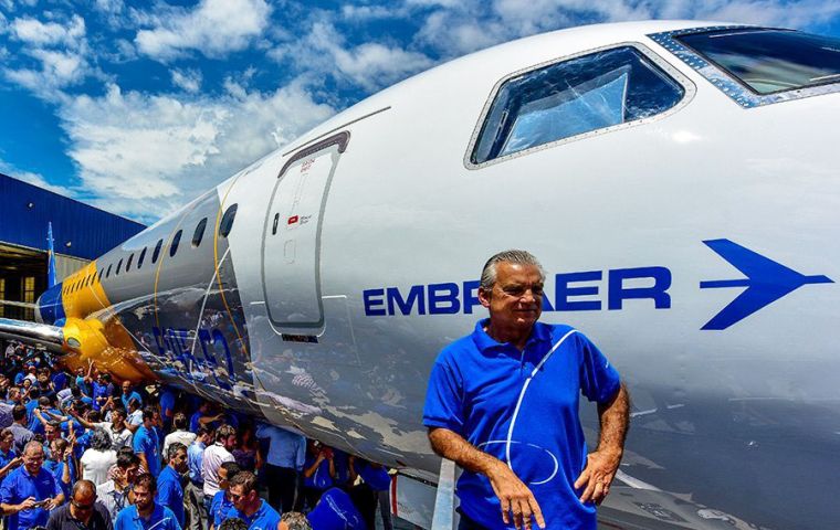 Embraer CEO Paulo Cesar de Souza e Silva, said the company intends to bring the E195-E2 to the market in 2019, before considering building a factory in China, said the company intends to bring the E19