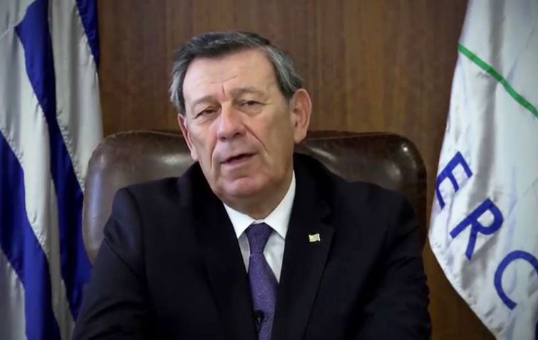 Nin Novoa revealed that the Argentine embassy in Montevideo did not contact the ministry directly, but through a phone call to Uruguay's  embassy in Buenos Aires