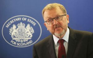 Mundell will start a three-day program during which he will seek to strengthen ties with Argentine society and promote business opportunities for Scottish companies.