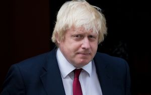 The reference was a clear swipe at Foreign Secretary Boris Johnson who claimed Britain could have its cake and eat it over Brexit. 