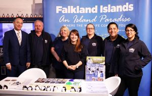 A private delegation from the Falkland Islands was present to promote tourism and with the aim of expanding their commercial contacts with Uruguay.