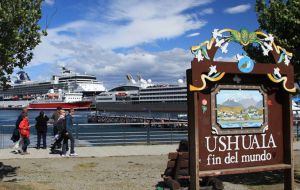 Chinese tourists travel on organized cruises subject to strict rules. Cruise ships are registered with IAATO and operate under the terms of the Antarctic Treaty