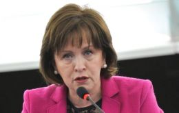 DUP MEP Diane Dodds said it would be “politically unacceptable and economically catastrophic” to erect trade barriers between NI and the rest of UK