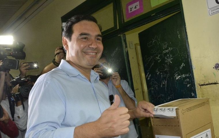 Valdés, who belongs to the Radical party, UCR,  Macri's coalition senior ally beat Peronist candidate Carlos “Camau” Espínola, who received 45.19% of votes