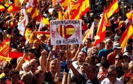 Leaders of rival pro-union parties, the pro-business liberals and the socialists joined together under the slogan “We are all Catalonia. Common sense for co-existence!”
