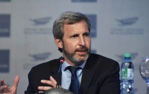 Interior minister Rogelio Frigerio said that Macri's proposal will be basic governance agreements, that should be left out of the parties political agenda