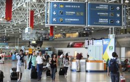Rio-Galeao connected to 29 international destinations and a daily average of 125 domestic flights, it is the main connection hub for foreign tourists 