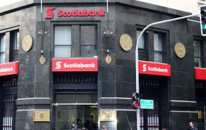 Combining operations with BBVA Chile's US$ 29-billion in assets, 4,000 employees and 127 branches, Scotiabank would create Chile's third-largest private bank.