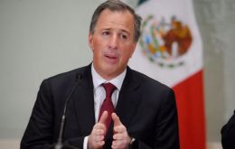 Meade’s resignation ends months of speculation that he would step down from the cabinet in order to seek the nomination of the incumbent PRI.