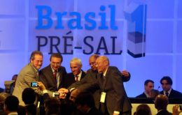 Petrobras has now transferred to Total 35% of rights, as well as the operatorship, of Lapa field in Block BM-S-9A in the Santos Basin pre-salt