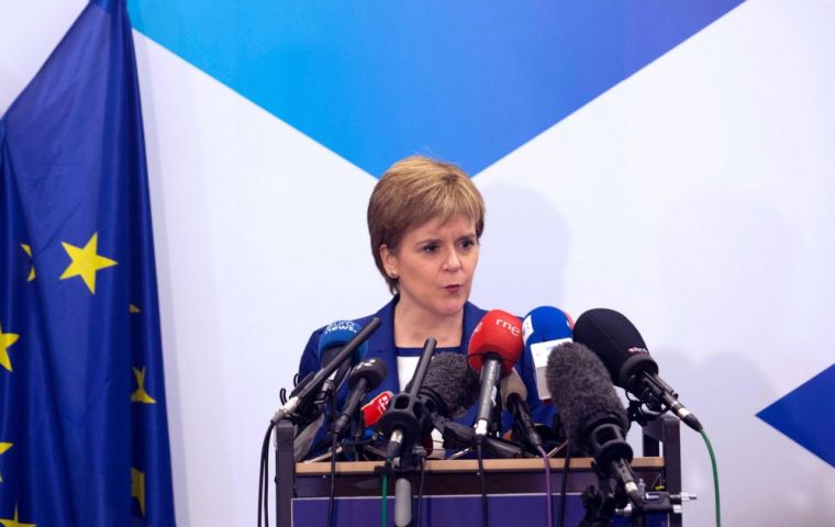 Scottish First Minister Nicola Sturgeon launched the paper with a speech in Edinburgh, alongside her Brexit minister Mike Russell. 