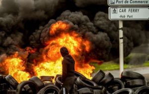 Fishermen in Boulogne set pallets and tyres alight on an access road while two French boats blockaded an area of the port where Dutch trawlers unload