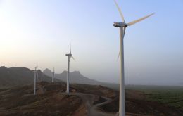 With the first stage of the Cabo Negro wind farm, the 2% alternative energy contribution can be expected to increase to 18% of local consumption