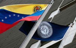 The central bank said the first auction of its new DICOM system yielded an exchange rate of 30,987.5 bolivars per euro, equivalent to around 25,000 per dollar. 