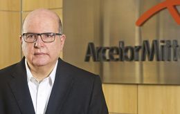 Jefferson de Paula, ArcelorMittal executive vice president said the company's  long steel capacity in Brazil would reach up to 6 million tons per year after the tie-up. 