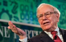 The Republican law reform, approved in December, cut the corporate tax rate to 21% from 35%. Mr Buffett, one of the richest men in the world, opposed the plan.