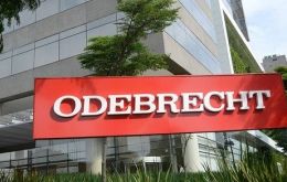 Now Odebrecht becomes the victim of a breach of contract by AySA?