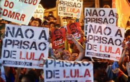 Ever since Wednesday, Lula and his supporters tried everything to delay the start of his prison sentence, battling everywhere from the Supreme Court to the streets.