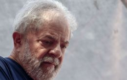 “I want you to feel totally free to take whatever decision you need because 2018 is an important year for the PT, for the left and for democracy,” wrote Lula da Silva