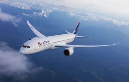 LATAM contends the strike affected more than 400,000 passengers in Chile and is costing up to US$1.5 million daily, according to chairman Ignacio Cueto