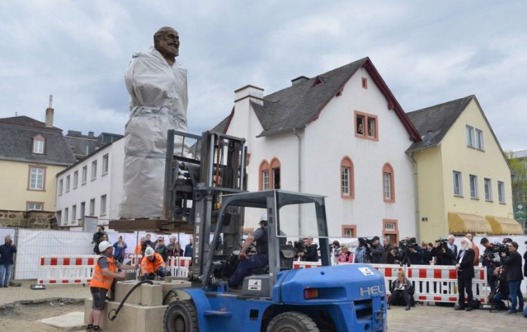 German local officials have appealed for calm as rival groups prepare for rallies in Trier on Saturday. 