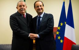 French ex-president Francois Holland and Spanish former PM Jose Luis Rodriguez Zapatero, called Lula's imprisonment for corruption “hurried”