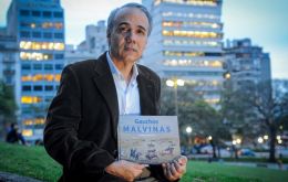 Marcelo Beccaceci, an expert in gaucho culture in Patagonia, is the author of the book and who collected the watercolors. 