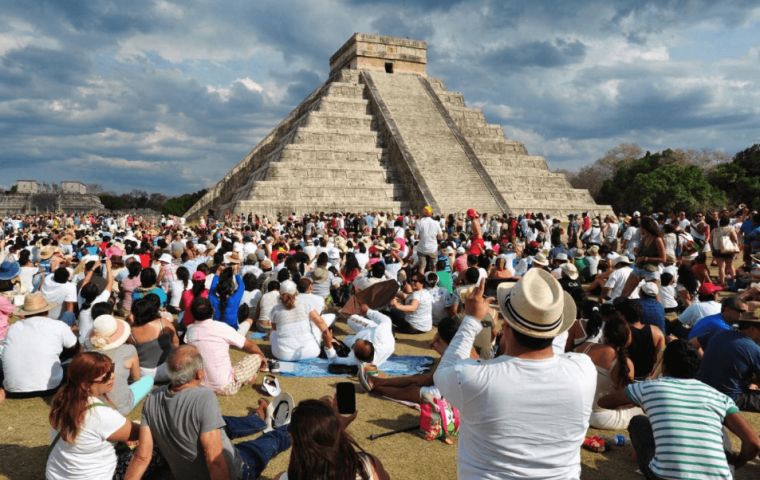 In the first quarter of 2017, a total of 9.4 million foreign tourists visited Mexico. This represented  6.217 billion U.S. dollars in tourism revenue for the first quarter