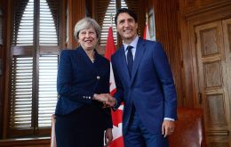 “I want to pay a particular tribute to Prime Minister Trudeau for his leadership and skilful chairing,” underlined PM May