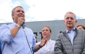 Hard line ex president Alvaro Uribe (2002/2010), who enjoys strong backing in Colombian public opinion is considered the mentor of Duque.   