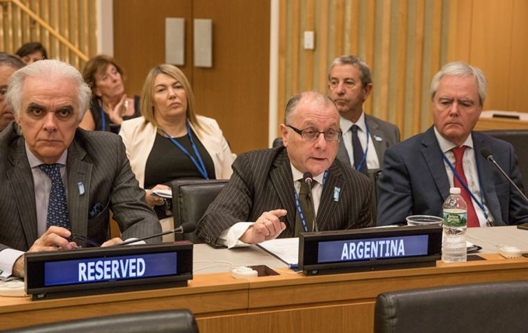 “President Macri has prompted a new phase in relations with the UK”, Faurie (c) said on Thursday during the C24 debate at the UN building in New York.