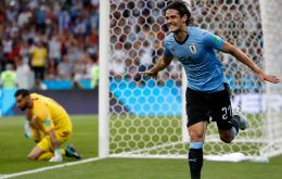 Uruguay defeated Portugal 2-1 thanks to two goals by Edison Cavani who had to retire due to an injury