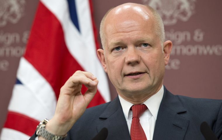 Writing in The Daily Telegraph, Lord Hague said that any minister who chose that moment to quit would show they were not fit to hold high office in the first place