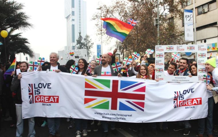 Despite winter weather, a group from the Embassy enthusiastically marched with the LOVEisGREAT Britain banner and photo frame