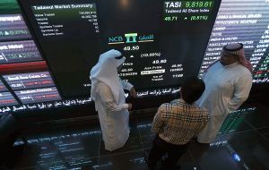 This month, Saudis slashed September prices to Asia for their flagship grade, Arab Light, by US$0.70 to US$1.20 a barrel premium over the Dubai/Oman average 