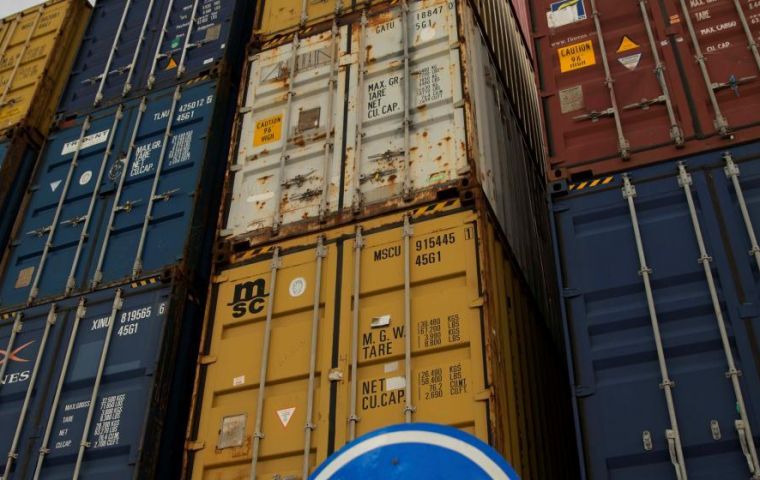 Export prices rose 11.1% but volume dropped 8.4%, with a special negative impact from commodities because of the drought that cost Argentina over US$ 8 billion.